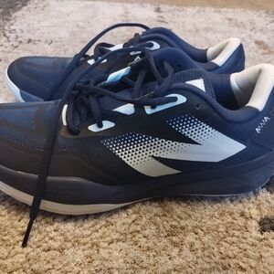 New Balance Women's Fuelcell 796V4 B Width Preowned Tennis Shoes Size 10